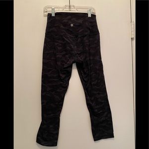 Lululemon Size 4 Align Camouflage 3/4 length leggings